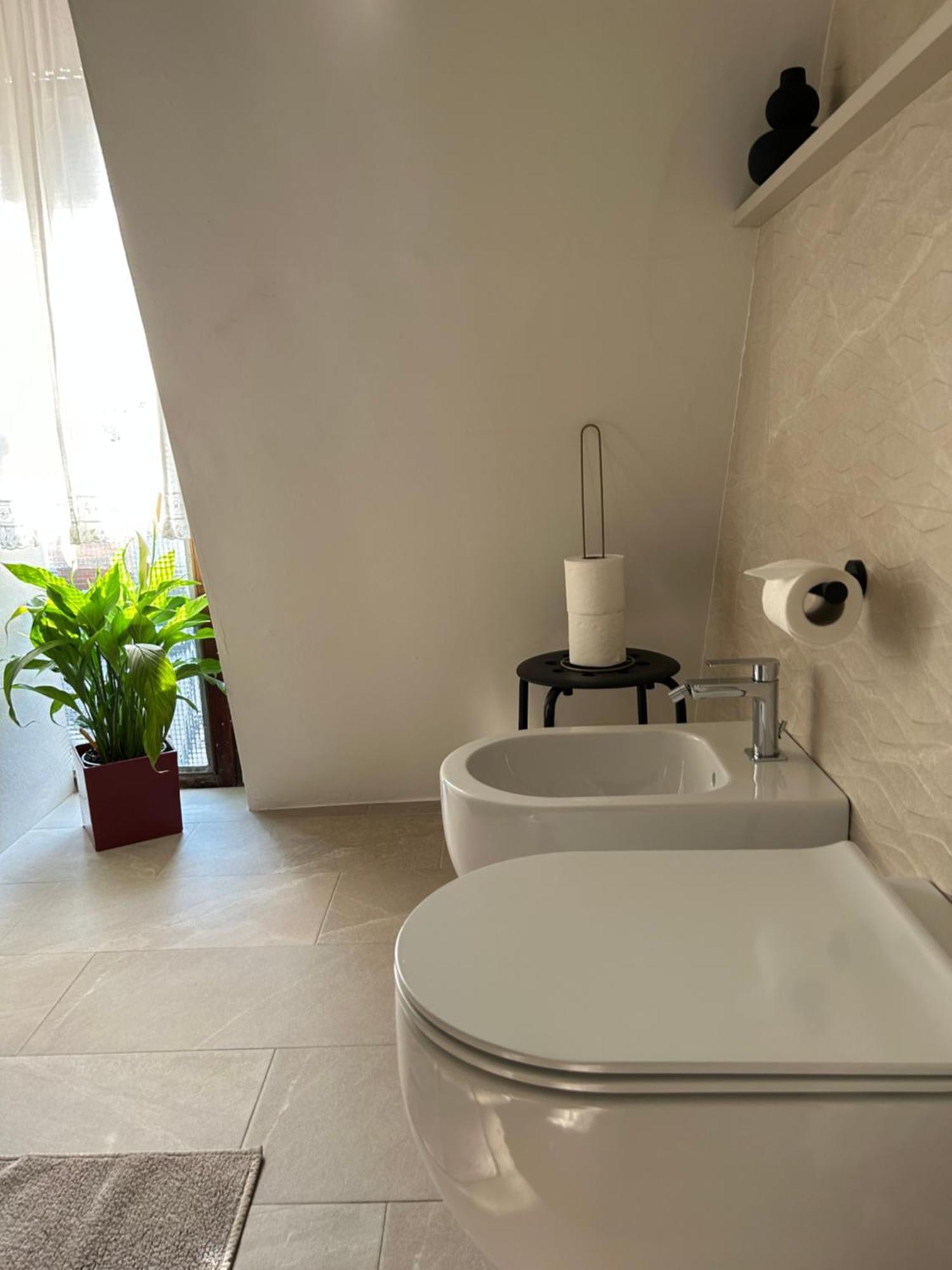 Easy Isola, For An Easy Stay Milan Bagian luar foto