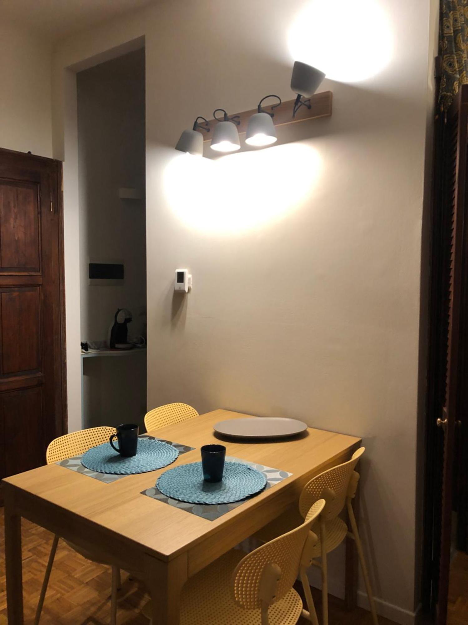 Easy Isola, For An Easy Stay Milan Bagian luar foto