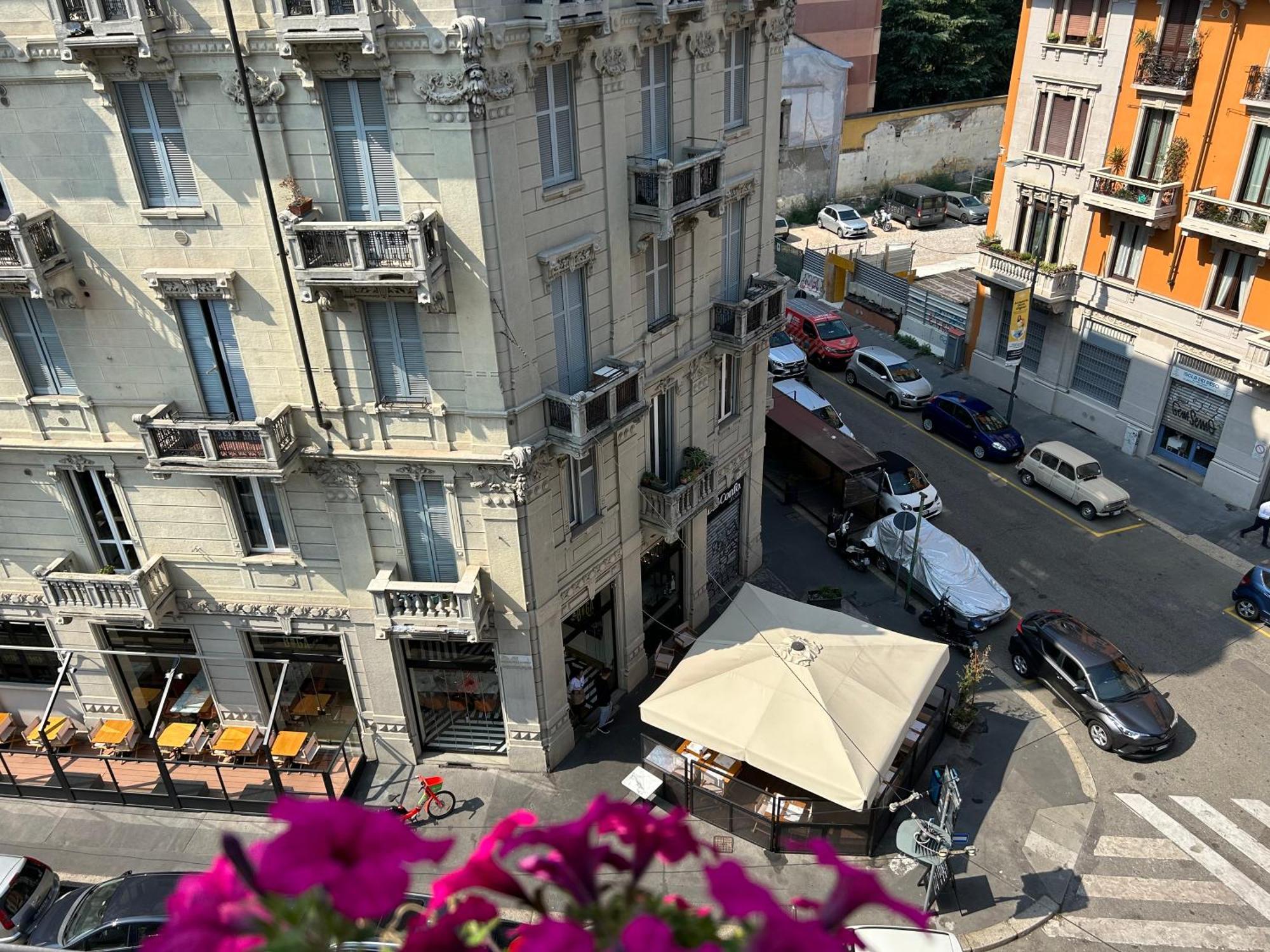 Easy Isola, For An Easy Stay Milan Bagian luar foto