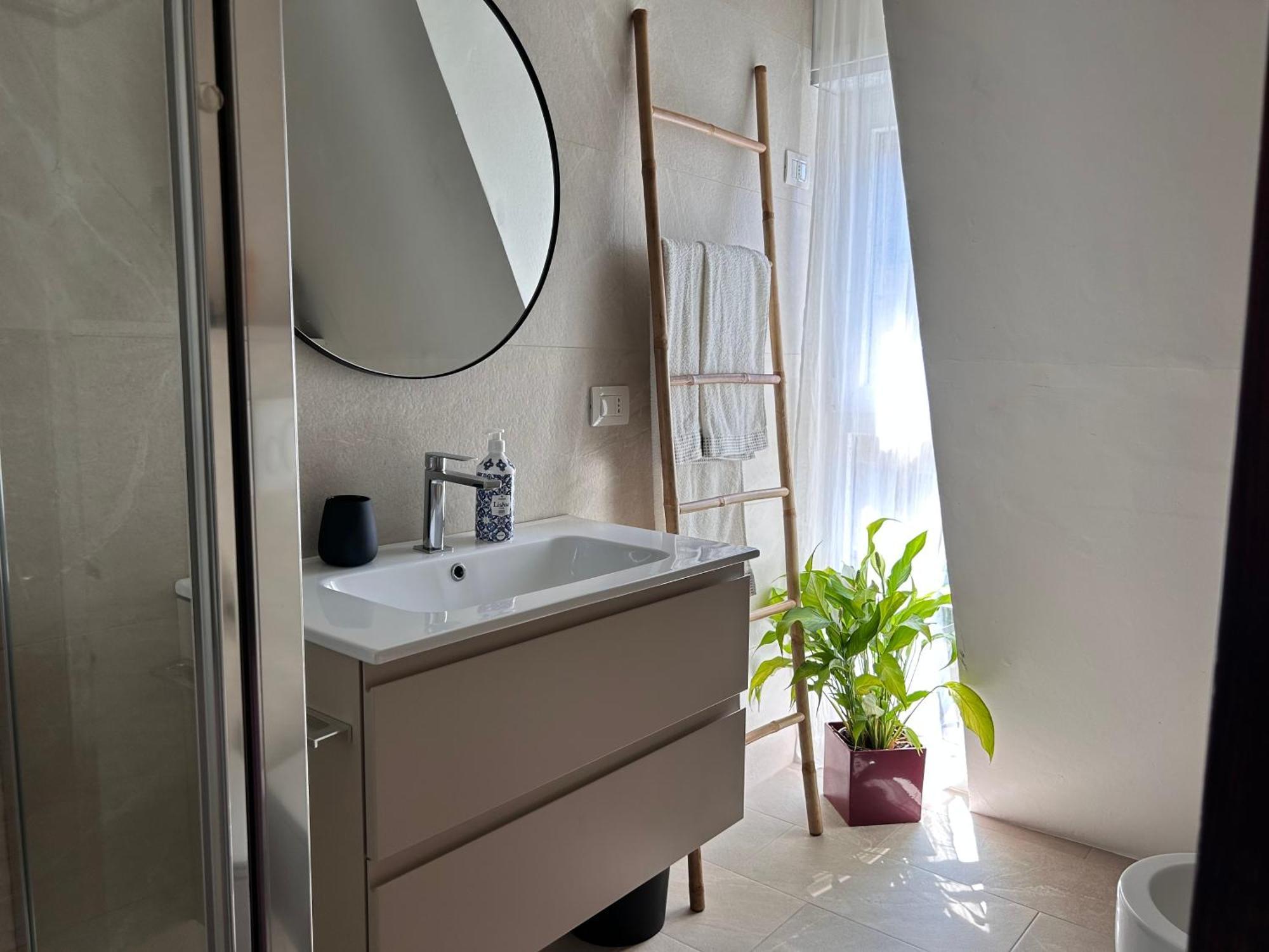 Easy Isola, For An Easy Stay Milan Bagian luar foto